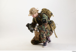  Weston Good Seal Gunner Kneeling 